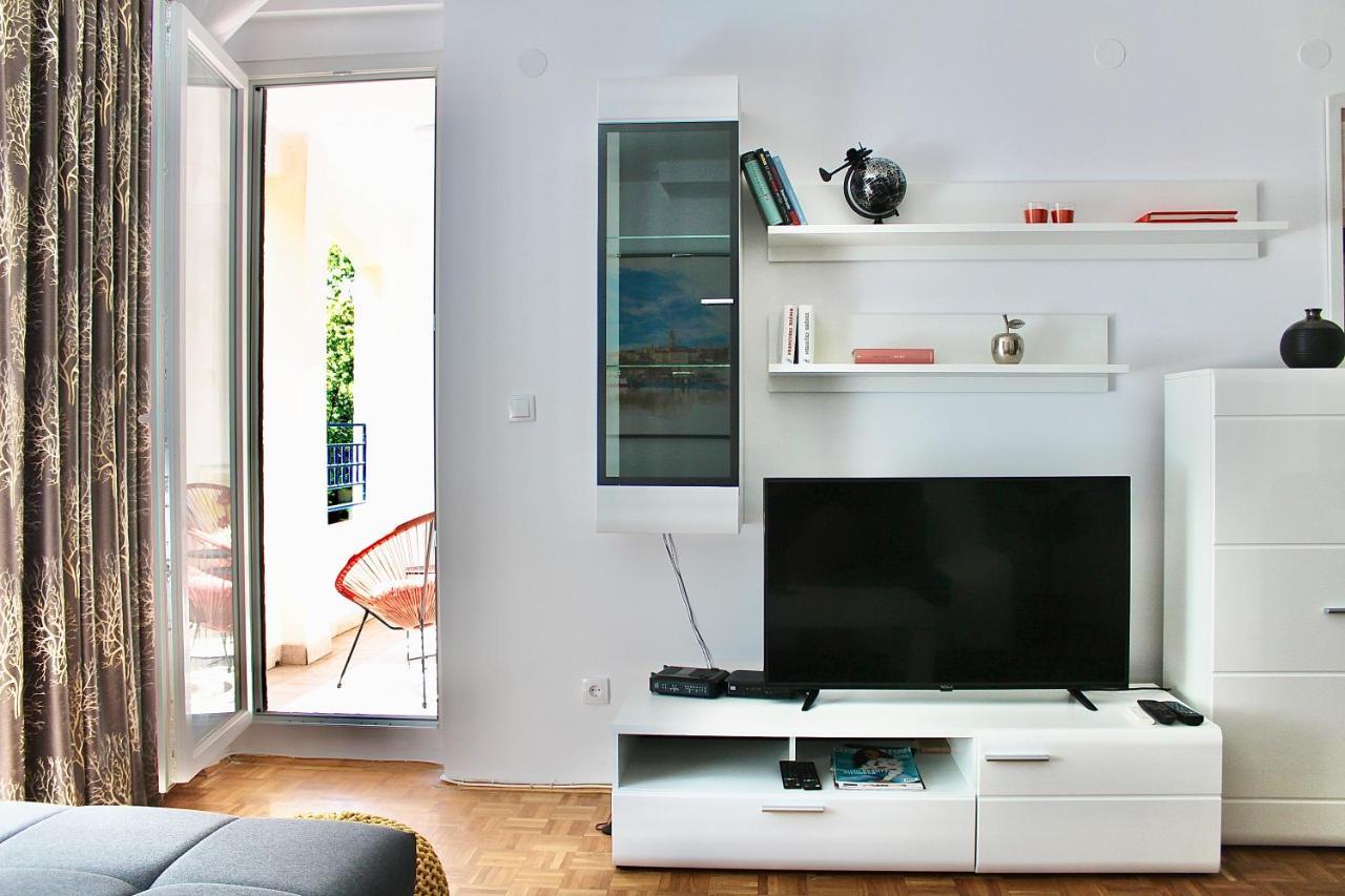 Ramonda - New Belgrade Appartement Buitenkant foto