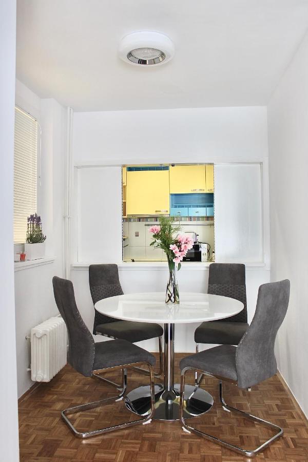 Ramonda - New Belgrade Appartement Buitenkant foto